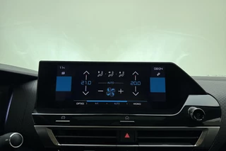 Citroen C4 1.2 Puretech 130pk Automaat Shine Pack Business | Navigatie | Panoramadak | Achteruitrijcamera | Lederen stoelen elektrisch en verwarmd | Headup display | Keyless | Adapt. Cruise control | 18" Lichtmetalen velgen / 28