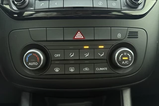 Kia Venga 1.4 CVVT DynamicPLusLine | Trekhaak | Navigatie | camera | Weinig kilometers | Hoge instap | Parkeersensoren | Lichtmetalen velgen / 23