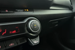 Kia Stonic 1.0 T-GDi MHEV DynamicPlusLine | Navigatie | Apple Carplay | Cruise Adaptief | Climate Control | Camera+sensoren | Keyless Entry&Start / 25
