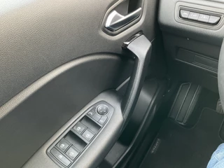 Renault Captur 1.0 TCe 90 techno Carplay Camera Stoelverw Voll.Onderhouden! / 16