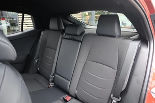 Toyota C-HR+ FIRST EDITION 77KWH 607KM-WLTP DEMO 20"LM-VELGEN EL-ACHTERKLEP PRIVACY-GLASS DEMO NL-AUTO / 18