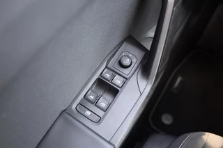 Seat Leon Sportstourer 1.0 TSI Reference|Cruise control|Apple carplay/android auto|Navi| / 24
