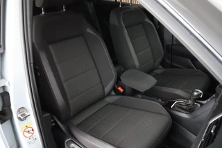 Volkswagen T-Roc 1.5 TSI 150pk DSG R-Line Sport Keyless Virtual Cockpit Navigatie / 2
