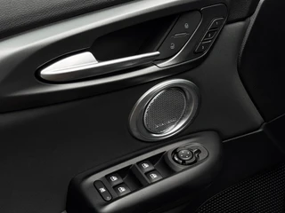 Alfa Romeo Tonale 1.5T Hybrid Veloce Leder + Memory | Alfa dealer onderhouden | Harman/Kardon | 360 Camera | Winter Pack / 32
