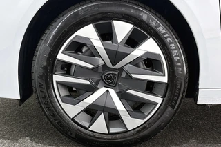 Peugeot 208 1.2 PureTech 100 Style / 19