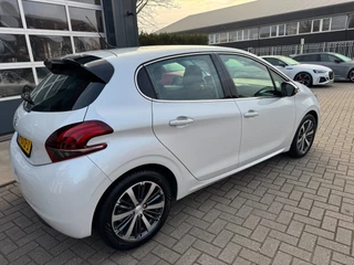 Peugeot 208 1.2 PureTech Allure / Navi / Cruise / Carplay / 57000 km !. / 8