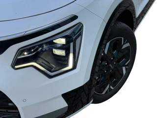 Kia Niro EV Edition Advanced 64.8 kWh | Camera | Keyless | Navi | Stoel + Stuurverwarming | Blindspot | Apple Carplay | Android Auto | Fabrieksgarantie t/m 03-2031 + 3 jaar verlengd tot 03-2034 | / 2