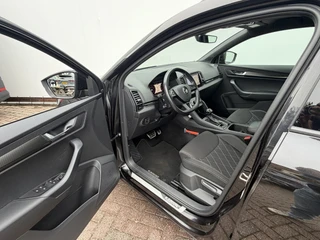 Škoda Karoq 1.5 TSI ACT Sportline Business Trekhaak Adap.Cruise Camera Stoelverw Orig.NL Voll.Onderhouden! / 40