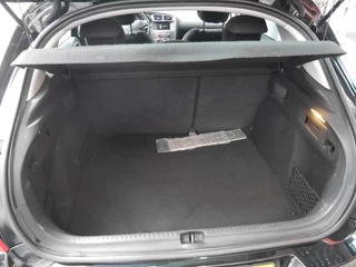 Citroen C4 1.2 PureTech Tendance | 130PK | Navigatie | Climate control | Extra getint glas | Lichtmetalen velgen | Cruise control | Trekhaak | Automatische verlichting | Regensensor | / 11