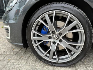 Volkswagen Golf 1.4 TSI GTE Connected Series|PANO|LEER|SFEER|ABC!|STOELV / 21