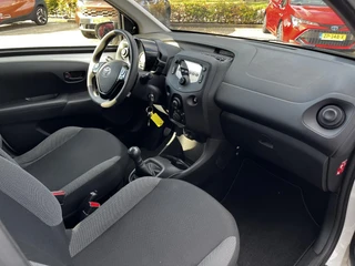 Toyota Aygo 1.0 VVT-i x / 5