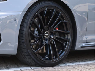 Audi A4 Avant RS4  | RS Dynamic | Pano | B&O | Massage / 12
