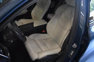 Volvo V60 2.0 T4 | Leder | Carplay | Trekhaak | Climate Control | / 13