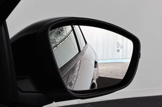 Peugeot 208 1.2 Hybrid 110 e-DCS6 Allure / 22