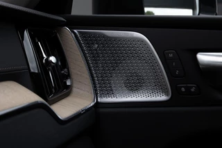 Volvo XC60 T8 Plug-in hybrid AWD Ultra Dark Snel Leverbaar! Te bestellen! / 33