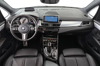 BMW 2-serie Active Tourer 218i M Sport Head-Up Sportstoelen Stoelverwarming HiFi Camera / 8