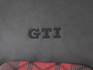 Volkswagen Golf 2.0 TSi GTi 290 Pk TCR | Panorama Dak | Adaptive Cruise | Camera | Stoelverwarming | 18 inch | 90.438 km!! / 47