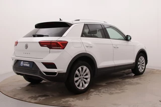Volkswagen T-Roc 1.5 TSI Sport | Trekhaak | Adaptive Cruise | Stoelverwarming | Digital Dash | CarPlay / 2