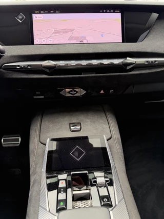 DS DS 4 225pk E-Tense Performance Line (Camera - LED Matrix - Adaptieve Cruise Controle - Keyless Entry - 19"- Automatische Airco - Navigatie - Apple Carplay) / 35