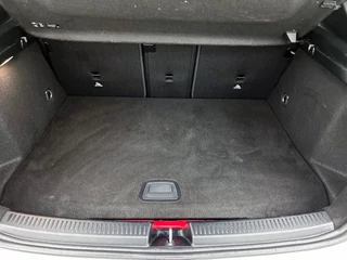 Mercedes-Benz A-klasse 250 e Premium | Automaat | Cruise control | Stoelverwarming | Navigatie | Camera | Parkeersensoren / 19