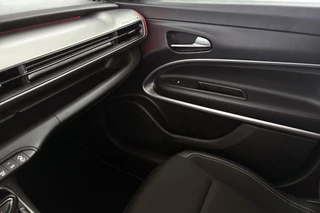 Jeep Avenger 1.2 e-Hybrid Altitude JBL Keyless Elektrische Achterklep / 40
