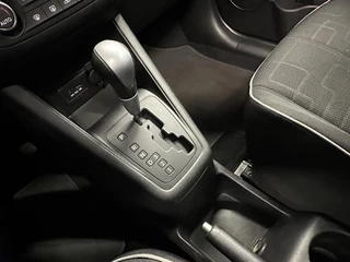 Kia Venga 1.6 CVVT First Edition PANO CAMERA NAVI CRUISE ECC STOEL/STUUR VERWARMING. / 33