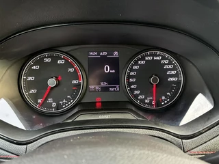 SEAT Arona 1.5 TSI EVO FR Business Intense | Climate control | Navigatie | Camera | Cruise control | Elektrisch Pakket | Parkpilot | Trekhaak | / 6