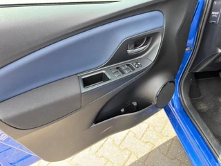 Toyota Yaris 1.5 Hybrid Bi-Tone Camera | Cruise control | NAP / 10
