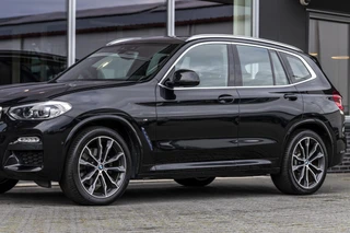 BMW X3 xDrive20i High Executive  | Pano | Trekhaak | Head-up / 17