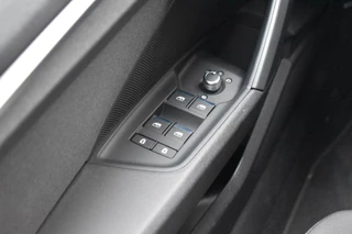 Audi A3 Sportback 35 TFSI Pro Line / 26