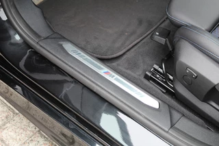 BMW 1 Serie 118i Business Edition  | M-Sport | Origin NL | Camera | Trekhaak | Navigatie / 38