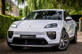 Porsche Macan 4 100 kWh  Pano Luchtvering Sport Chrono Matrix Passenger Display / 28