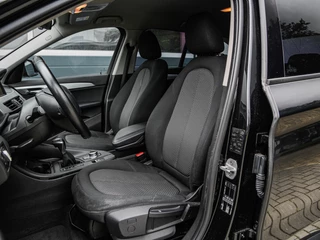 BMW X1 SDrive18i Executive | Automaat | Full LED | Navi | Climate control | Cruise control | PDC / 6
