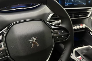 Peugeot 3008 1.2T Allure Pack Business | Camera | Full LED | 18'' LM Velgen| Climate Control | Navigatie | Keyless Entry & Start / 24