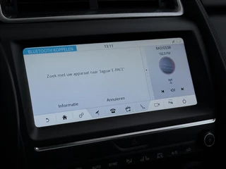 Jaguar E-PACE 2.0 P200 AWD R-Dynamic / 40