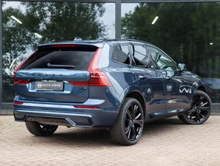 Volvo XC60 T6 AWD Ultra Black Edition Trekhaak Pano 360 Head up 21'' / 4