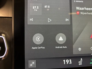 Lynk & Co 01 1.5 / pano / navi / camera / Infinity / memory / elec klep / Apple Android carplay / 20