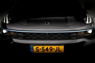 Lynk & Co 01 1.5 Plug-in Hybrid 262 Pk 360 Camera | Panoramadak | 75 km Elektrisch | Full Map Navi | NL Auto | 20 inch. LMV | 1e eigenaar / 56