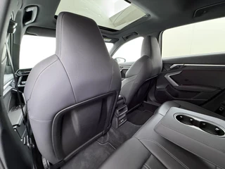 Audi A3 Sportback 45 TFSI e S edition Competition 272pk PHEV| 8.000KM!  | INCL. BTW | 143km RANGE WLTP!! | ADD. CRUISE | PANORAMADAK | FABRIEKSGARANTIE t/m 04-2027| MEGA COMPLETE AUTO| S-LINE BINNEN + BUITEN| LEDER| / 22