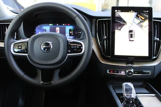 Volvo XC60 2.0 T8 Ultra Bright  | Facelift | Luchtvering | Massage | H/K | Head-Up / 6