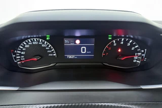 Peugeot 2008 1.2 PureTech Active Pack | Climate Control | Full map navigatie | Apple Carplay/Android Auto | Cruise Control / 20