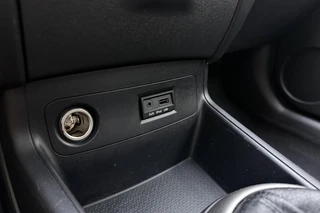 Hyundai i20 1.2i i-Motion 85pk | 5 Deurs | Airco | Lichtmetalen Velgen | Audio | Weinig Kilometers / 21