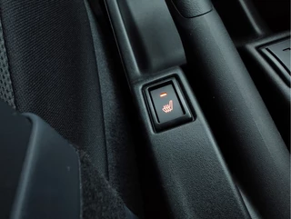 Suzuki Swift 1.2 SELECT SMART HYBRID AUTOM  Direct Leverbaar | Tot 10 JAAR GARANTIE!  Inclusief € 2.400,- Voorraad Voordeel / 18