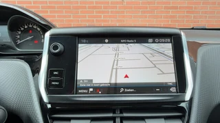 Peugeot 208 1.2 PureTech BlueLease Allure Navigatie Clima Velgen / 10