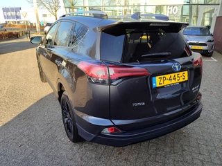 Toyota RAV4 2.5 HYBRID BLACK EDITION / 4