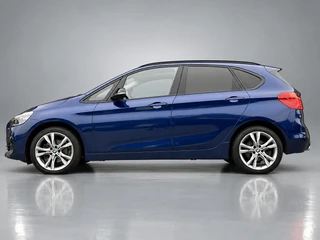 BMW 2 Serie Active Tourer 220i High Executive Edition 192 pk M-sport AUT. | dealer onderhouden | navigatie | trekhaak | panoramadak / 9
