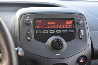 Toyota Aygo 1.0 VVT-i x-fun 100% Dealer onderhouden | 5-Deurs | Airco | 12 mnd BOVAG garantie | Whatsapp 06-53188999 / 10