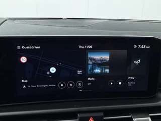 Kia Sportage 1.6 T-GDi Plug-in Hybrid AWD DynamicPlusLine  €5.000,- voordeel - Schuif-/Kanteldak - Apple Carplay/Android Auto - Stoel-/Stuurverwarming - Privacy Glass 7 Jaar of 150.000km Fabrieksgarantie / 29