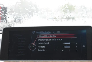 BMW 3 Serie Touring 320i xDrive High Executive M 184 pk  | Vol | HUD | Elekt.haak | Keyless | Open dak | Camera | LED/Xenon | LM-Velgen 19" / 54