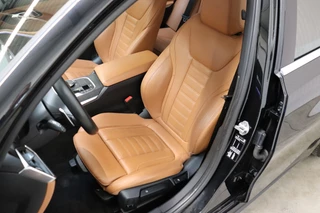 BMW 3 Serie Touring 320i High Executive M Sport Pakket Automaat  / Live Cockpit Professional / Cruise Control / Stoelverwarming / Active Guard Plus / Hifi / LED / Climate Control / Leder / 19 Inch / DAB / 13